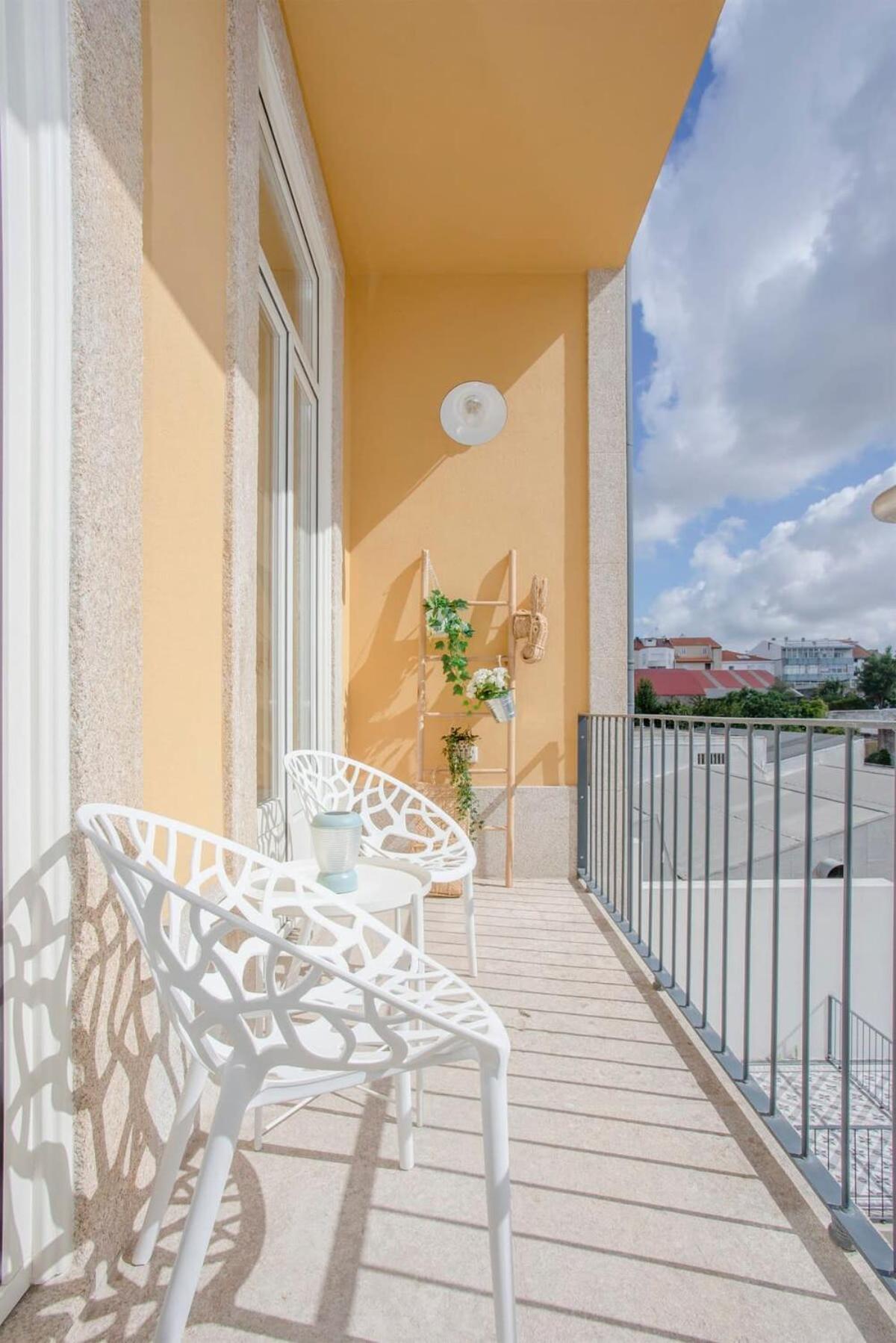 Liiiving In Porto - Downtown Balcony Studio Экстерьер фото